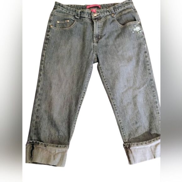 Cosmopolitan Gray Cropped Jeans - Picture 1 of 13